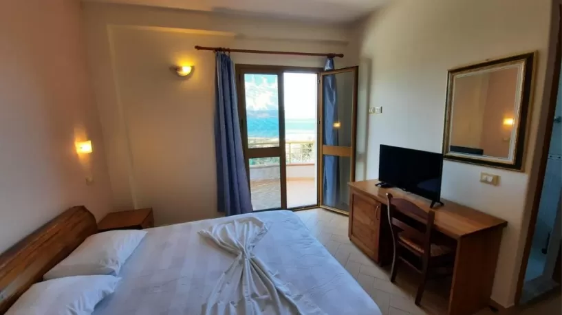 Jerolda - 14 - STD DBL SV 1.jpg